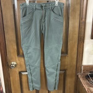 511 tactical green pants size 10.. fit like an 8